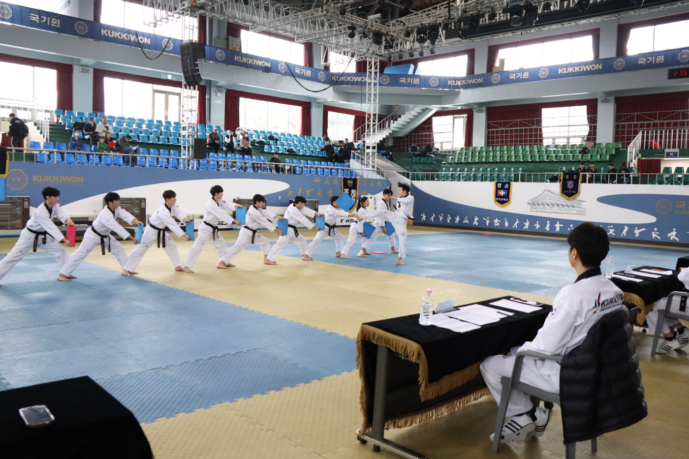 시범단 상근 단원 평정 썸네일