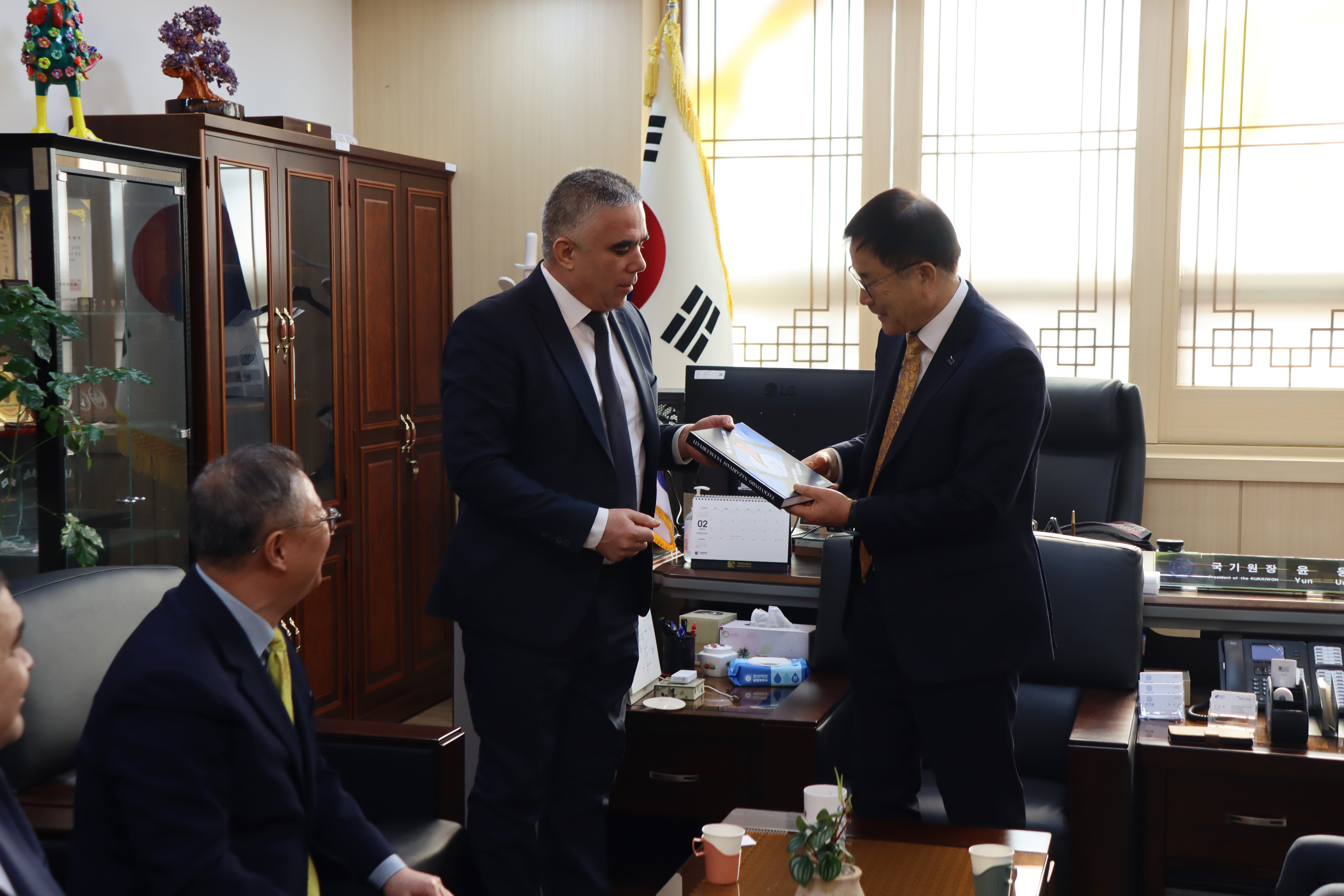 우즈베키스탄 라시드 마트카리모프 상원의원 방문 - 방문 전경2